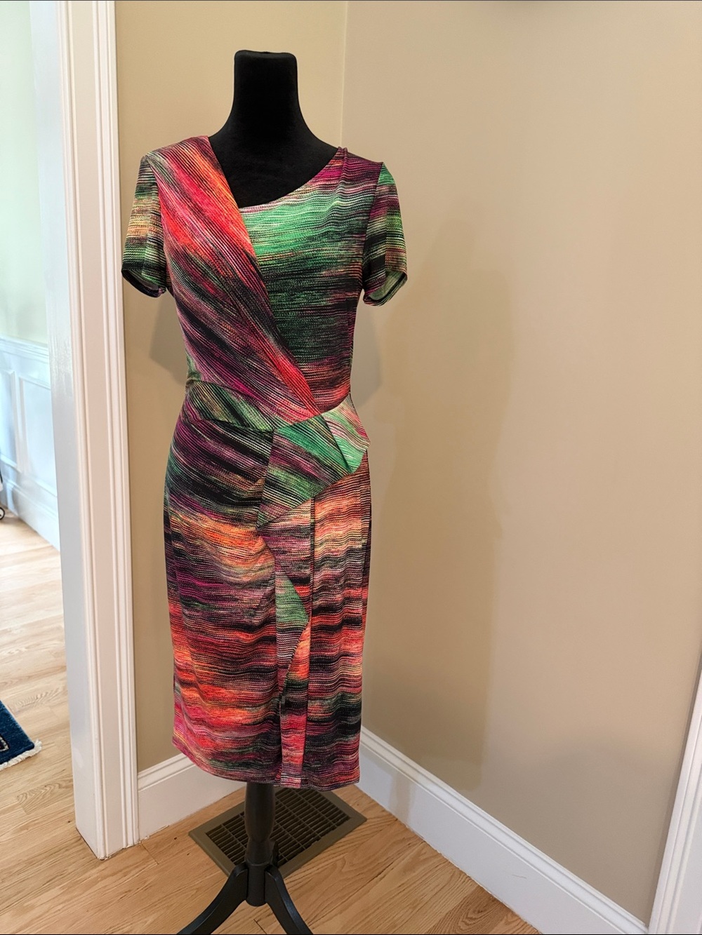 BCBG MaxAzria Multicolor Printed Sheath Dress - Short Sleeve